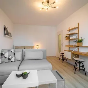 Sauber Und Modern, Netflix, Wifi, Flair, Küche Leipzig